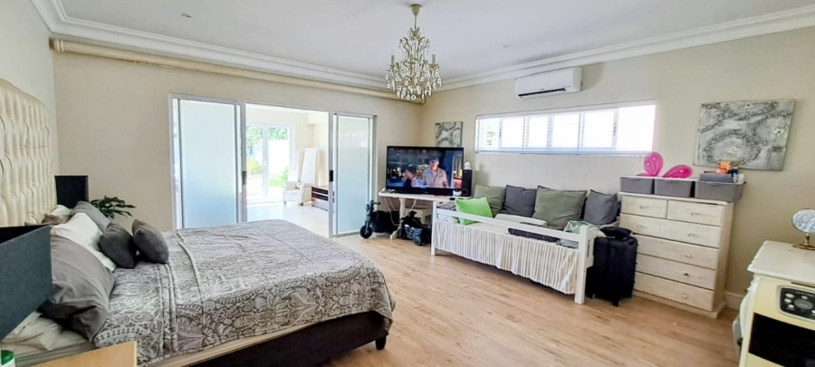 5 Bedroom Property for Sale in Sandbaai Western Cape